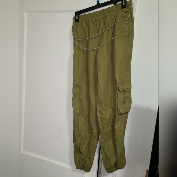 4 Pocket Cargo Army Green Pants By H&M With Chains Cinched Ankles Size Small - Picture 1 of 6